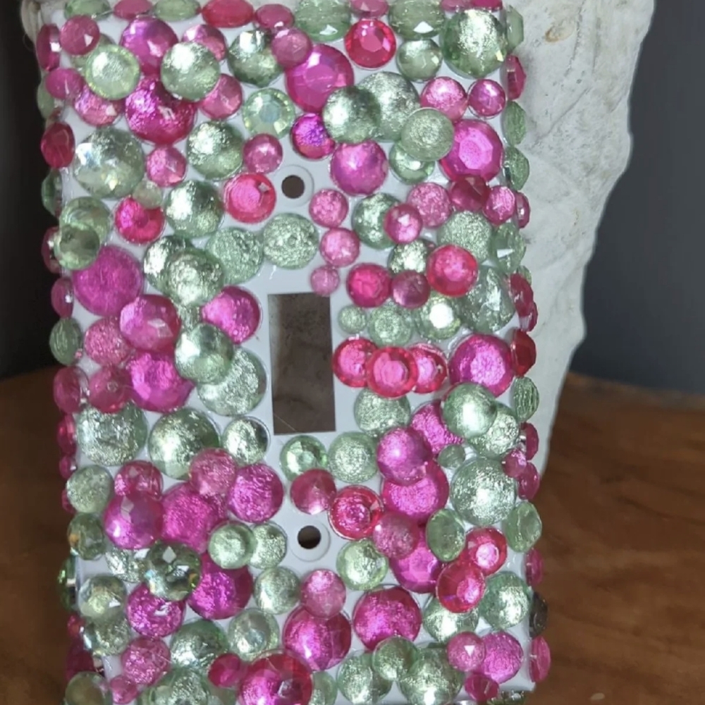 Single switch plate cover